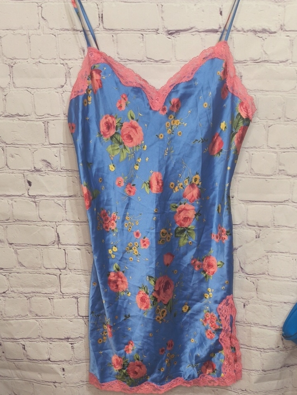 Victoria's Secret Satin Floral Chemise with Pink Lace Slit On Waist Size S AE